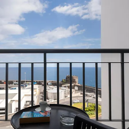 Princesa Dona Amelia By An Island Apartament
